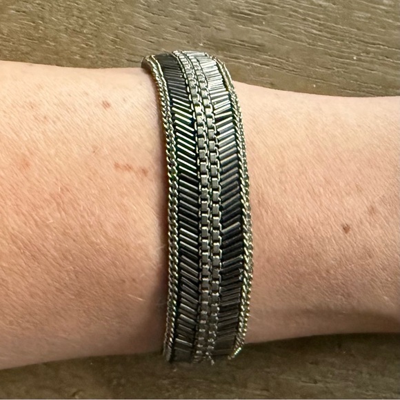❤️ Stella & Dot | *RETIRED* Silver Beaded Leather Wrap Bracelet - Picture 4 of 7